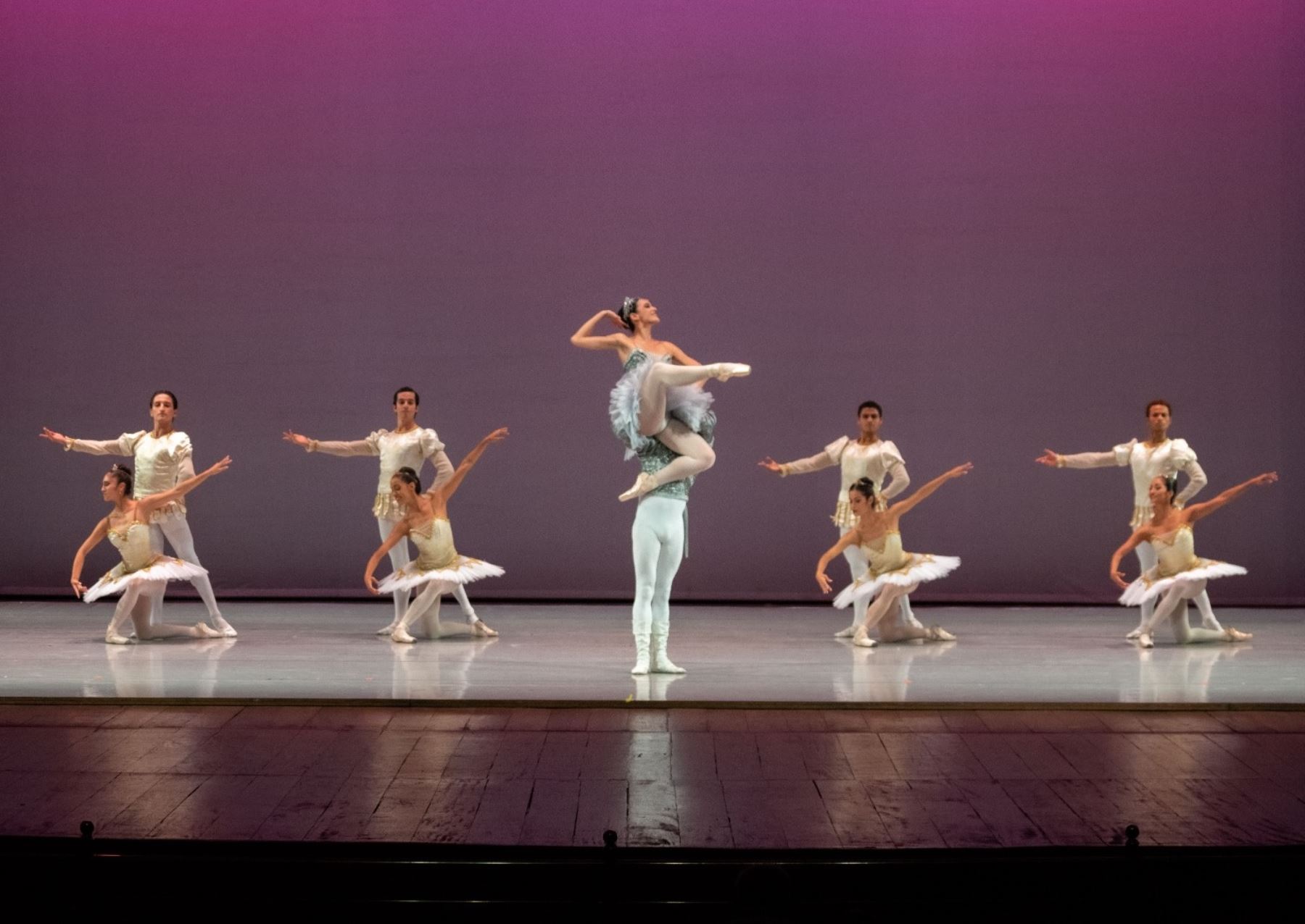 Ballet Nacional del Perú presenta “Dánzame una historia: Héroes, diosas y fantasía” .