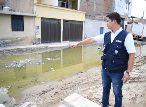 Autoridades de Salud de Lambayeque alertan de un potencial brote de leptospirosis en esa región por la presencia de agua acumulada generada por las lluvias intensas y de alcantarilla.