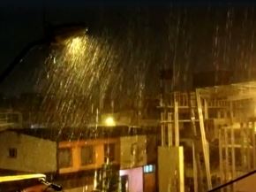 La ciudad de Tumbes soportó esta madrugada una lluvia intensa con tormenta eléctrica. Foto: Milagros Rodríguez.