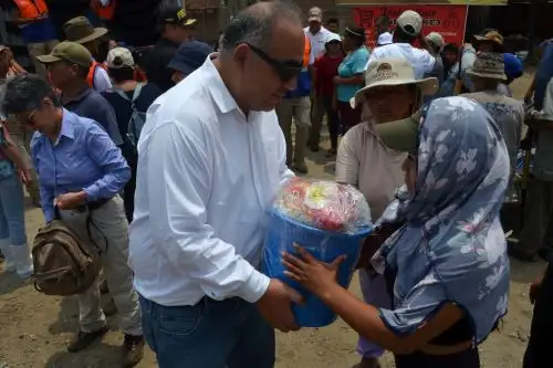 Colegio de Notarios de Lima entrega ayuda humanitaria a damnificados de Cieneguilla. Foto: ANDINA/Difusión