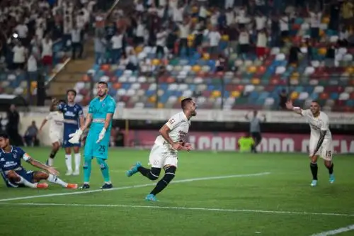 Contundente triunfo de Universitario contra Cienciano. Con goles de Herrera, Urruti y Quispe, los cremas continuan con su racha positiva. Foto: ANDINA/Tatiana Gamarra