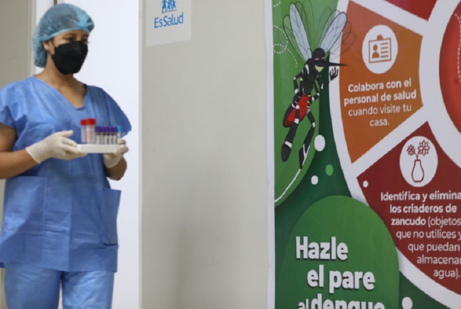 El Seguro Social de Salud (EsSalud) viene utilizando, por primera vez, pruebas rápidas en la Red Prestacional Lambayeque para identificar a los asegurados que tengan la enfermedad del dengue, que viene proliferando en diversas partes del país donde se producen intensas lluvias y cuyos resultados estarán en menos de 45 minutos.
