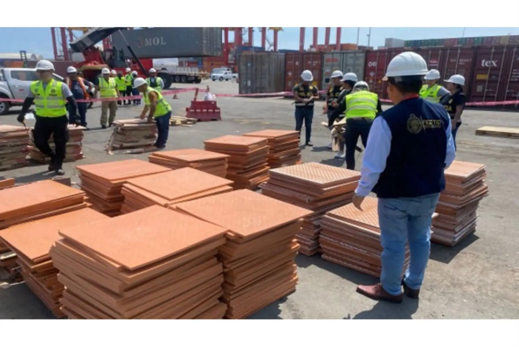 Fiscalía y Policía decomisaron la droga en terminal DP World. ANDINA/Difusión