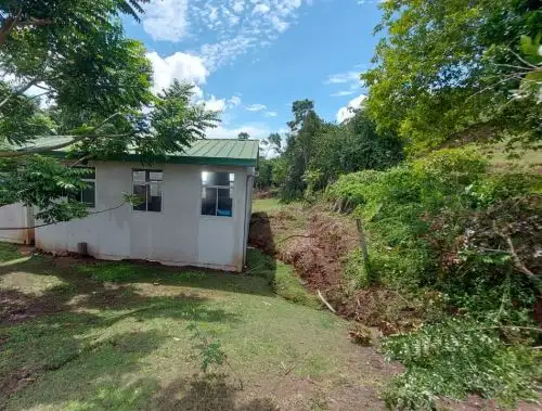 Lluvias intensas en la región San Martín provocaron el hundimiento de terreno causando daños en varias viviendas dejando 80 familias damnificadas en el centro poblado Pampa Hermosa.. ANDINA/Difusión