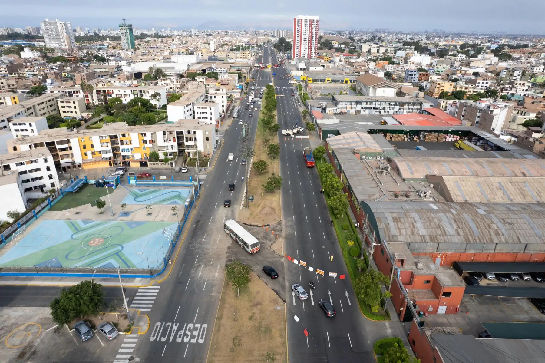 El tránsito en la av. Venezuela estará restringido entre la av. Tellería y la calle Arístides Del Carpio Muñoz, es decir alrededor de 10 cuadras. Foto: ANDINA/Daniel Bracamonte