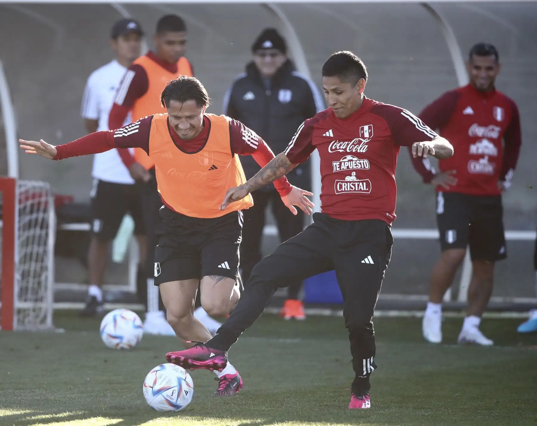 Lapadula no entrenó con normalidad