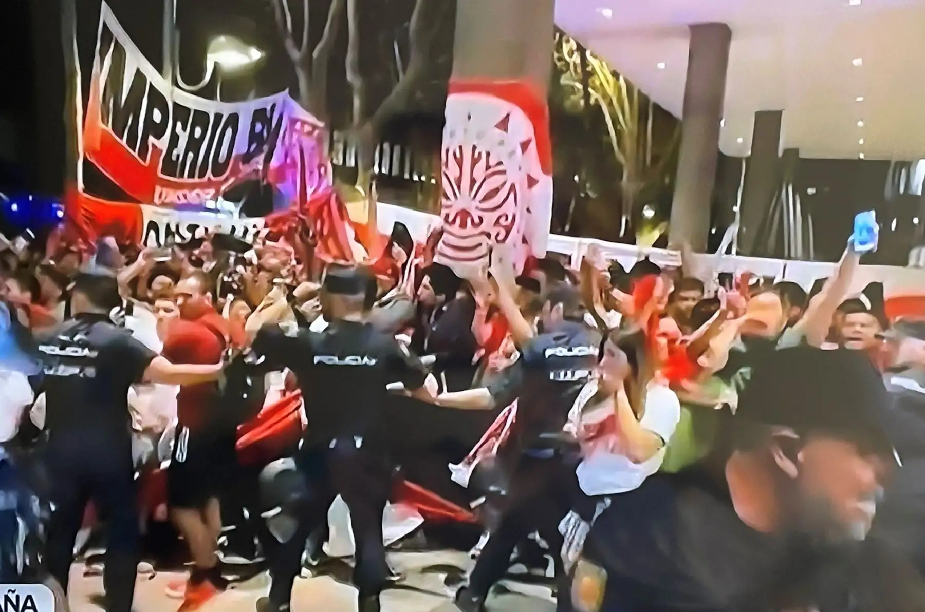 Jugadores e la selección peruana sufrieron agresiones