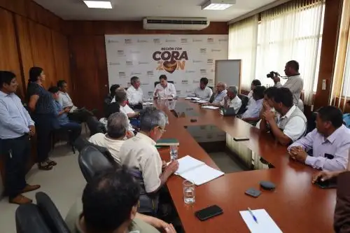 En Lambayeque, autoridades evaluaron la situación de los agricultores tras el impacto de las lluvias intensas y la crecida de caudales. Foto: ANDINA/Difusión.