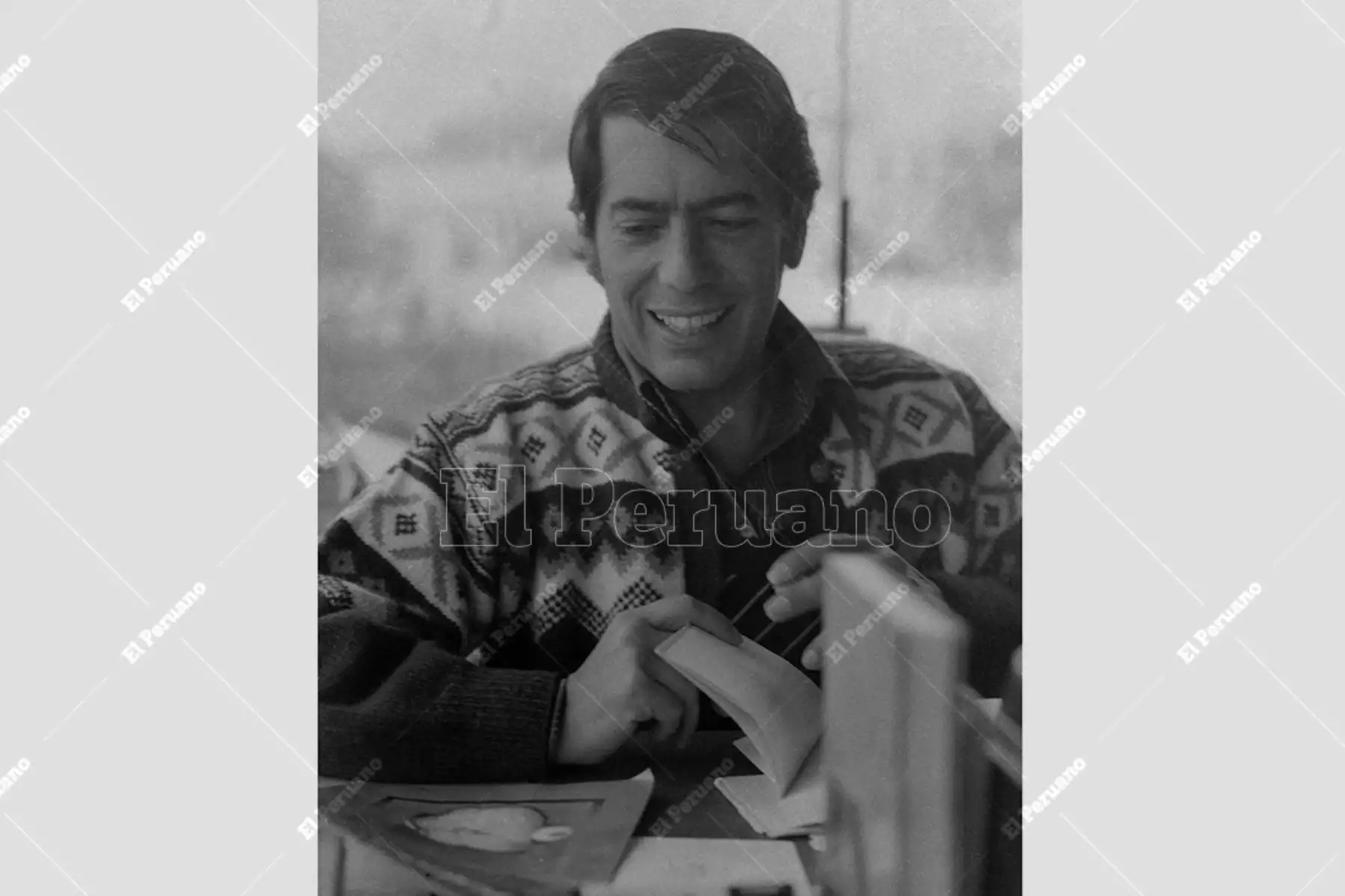 Lima - 30 agosto 1977 / Entrevista a Mario Vargas Llosa, autor de Conversación en La Catedral. Foto: Archivo Histórico de El Peruano / Humberto Romaní