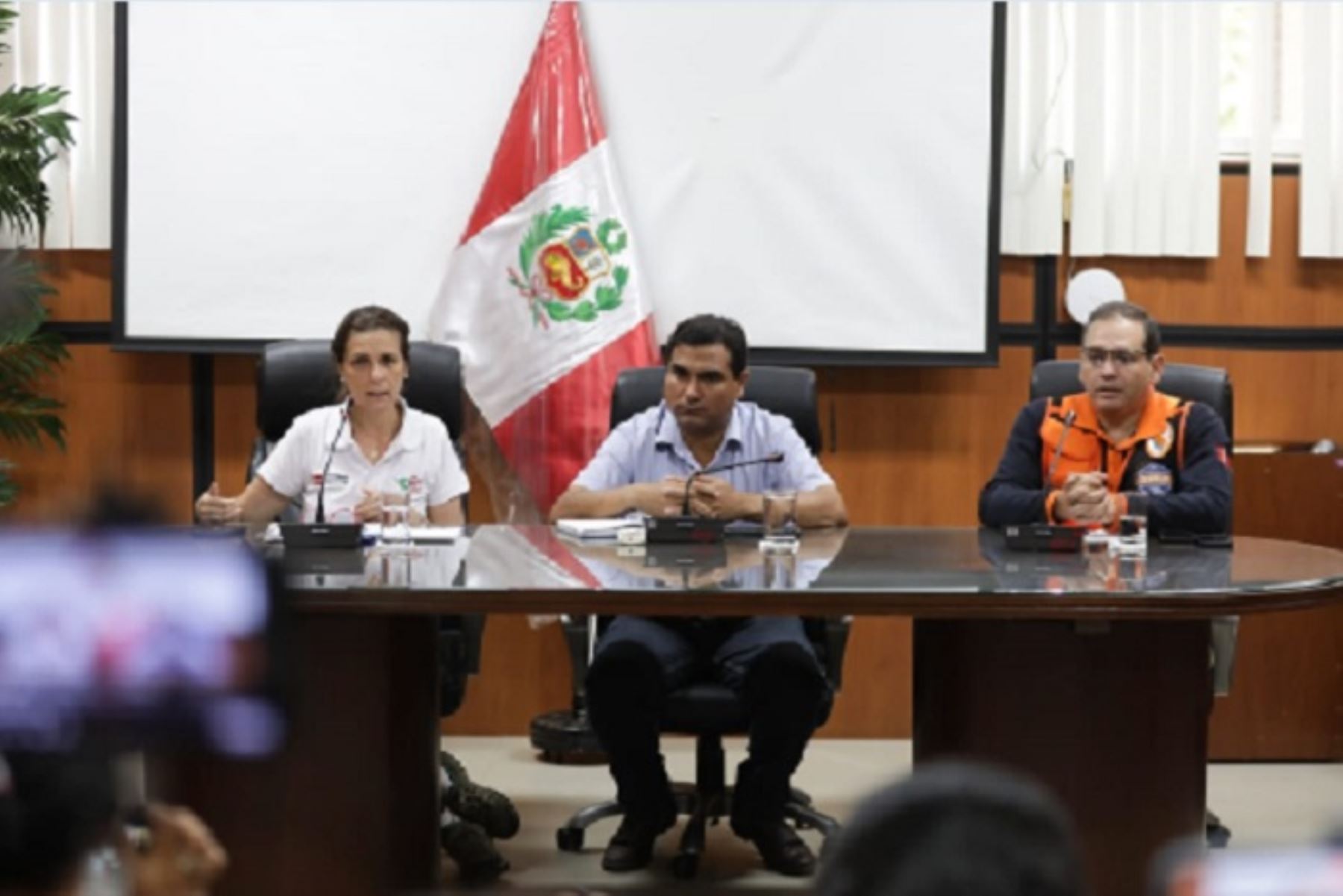 Se programarán vuelos para llevar ayuda alimentaria a las poblaciones afectadas de Huancabamba y Ayabaca, precisó la ministra Hania Pérez de Cuéllar.
