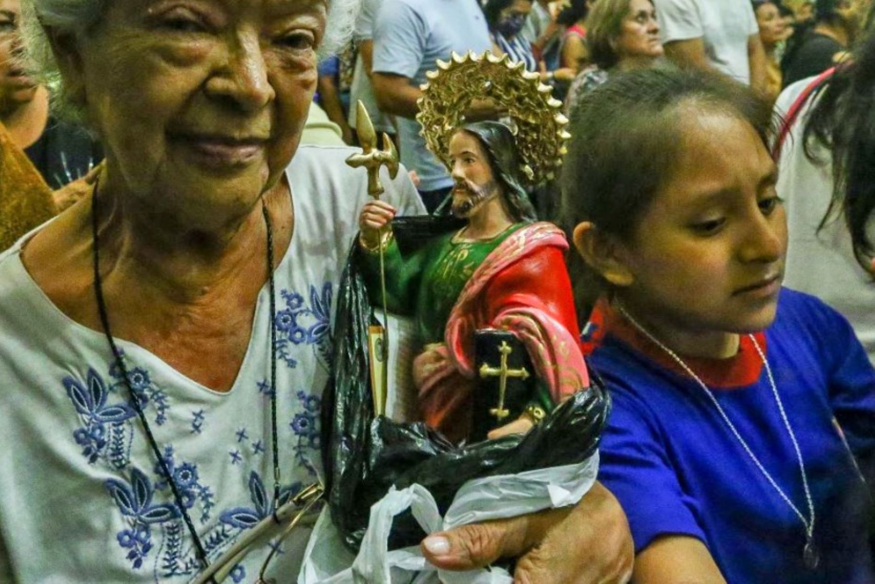 Devotos de San Judas Tadeo llegaron a la Iglesia de San Francisco,  para honrar a la imagen del patrono de las "causas imposibles". Foto: ANDINA/Eddy Ramos