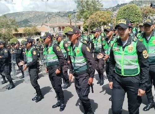 La Policía Nacional garantizará la seguridad de la población y turistas que participen de las actividades por Semana Santa en Ayacucho. Foto: Frank Tacuri