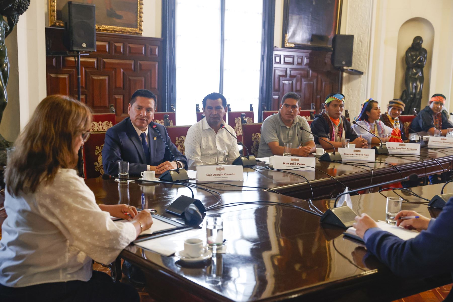 Presidenta Dina Boluarte sostuvo reunión con alcalde provincial de Lamas y autoridades de la zona. Foto:ANDINA/Presidencia