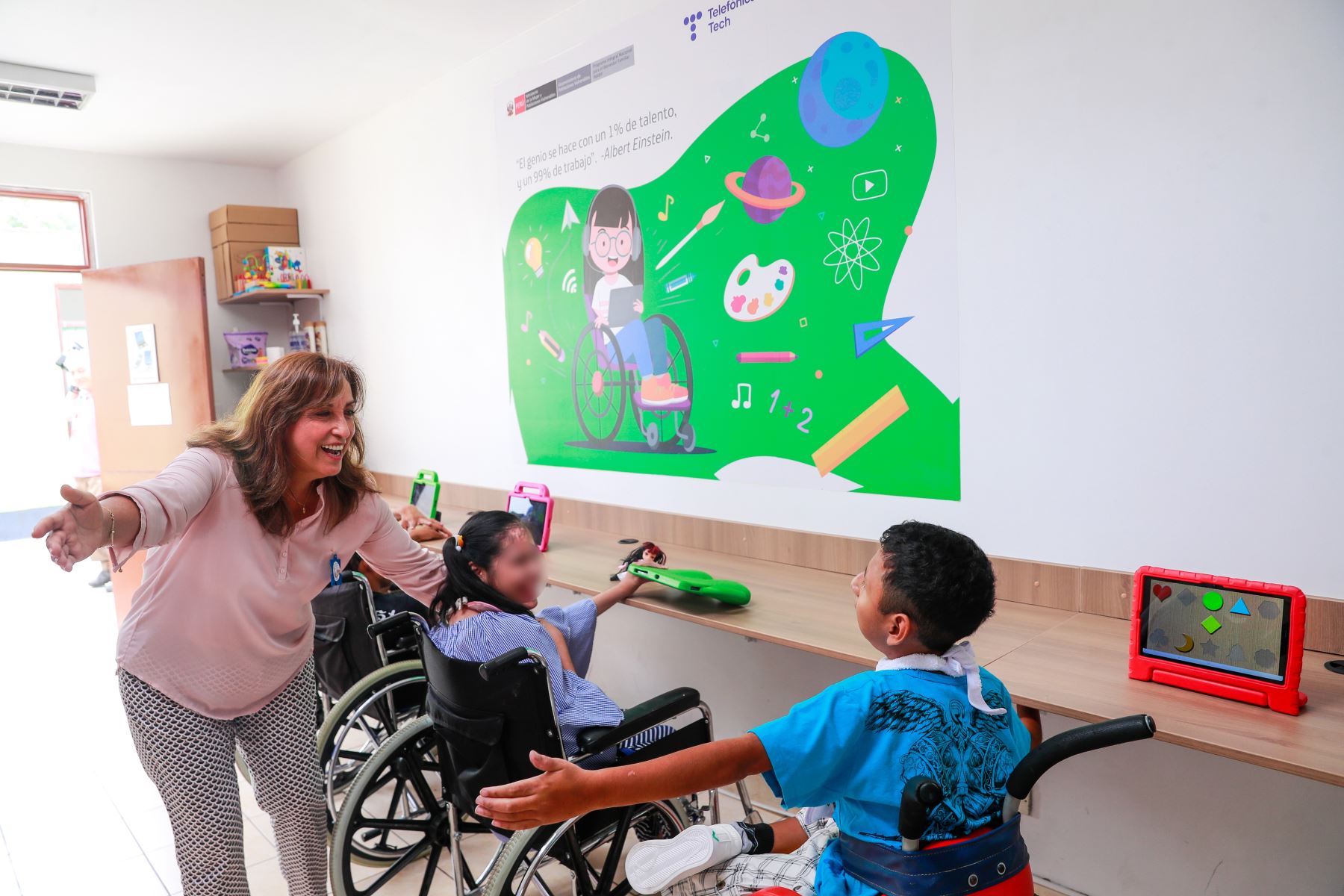 En el marco del Día Mundial de Concienciación sobre el Autismo, la presidenta Dina Boluarte realizó supervisión al Centro de Acogida Residencial (CAR) Matilde Pérez Palacio del Inabif. Foto: ANDINA/ Presidencia