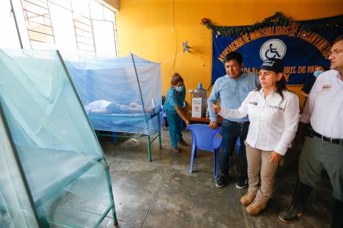Ministra de Salud Rosa Gutiérrez supervisa fumigación y establecimientos de salud en la región Lambayeque