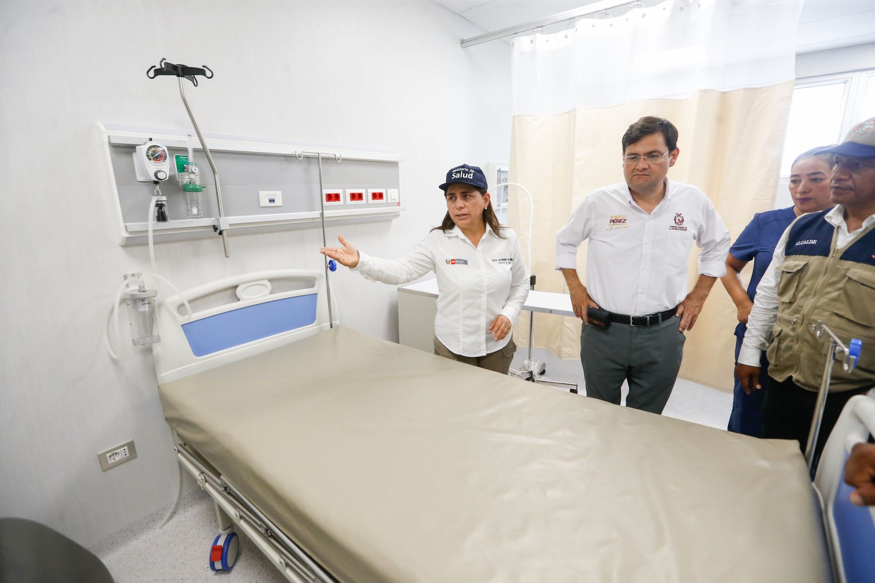 El nuevo centro de salud de Tumán será puesto en funcionamiento en el más breve plazo, anunció la ministra Rosa Gutiérrez, durante una visita a este establecimiento. Foto: ANDINA/Ministerio de Salud