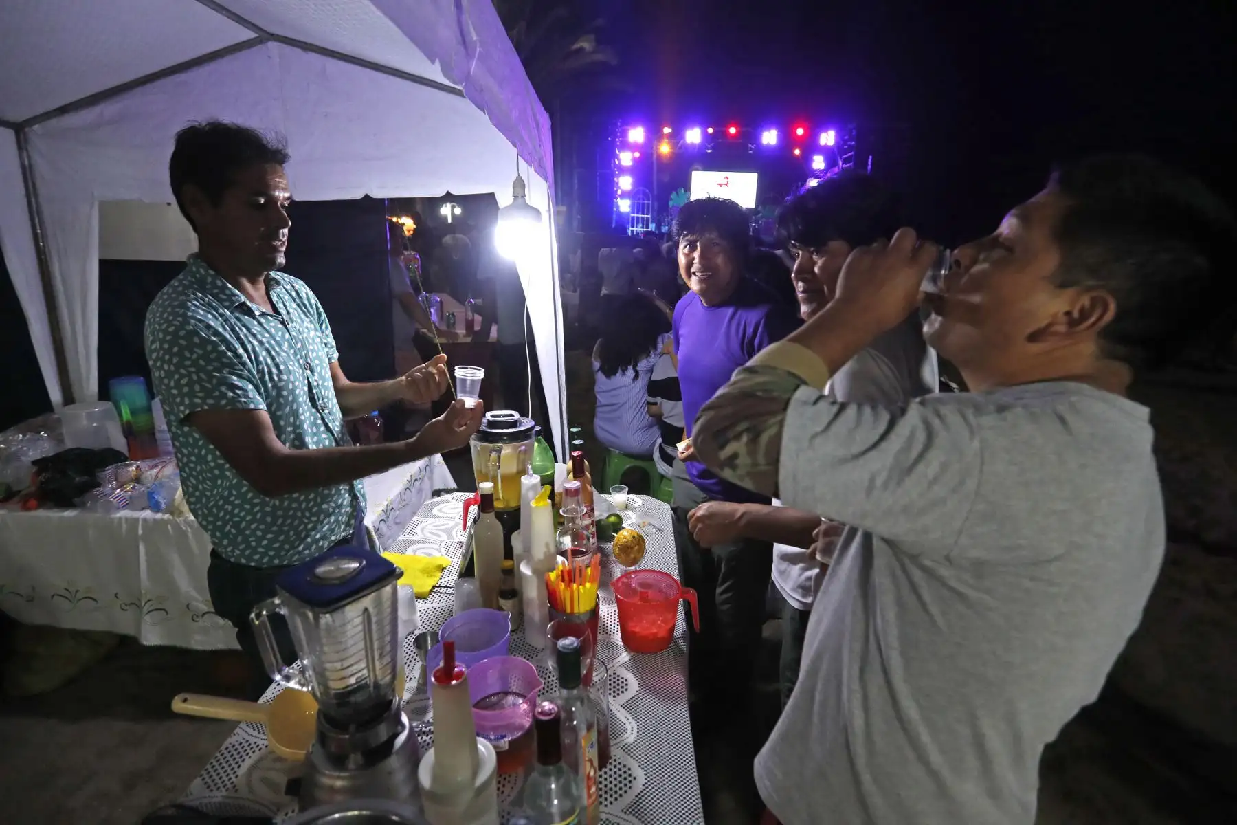 Así culminó en la playa Chaco de Paracas, el V Festival de la Vendimia Paracas 2023, con un espectáculo musical de ingreso libre protagonizado por diversos artistas como Son Tentación, Vernis Hernández y Papillón.
Foto: ANDINA/ Daniel Bracamonte