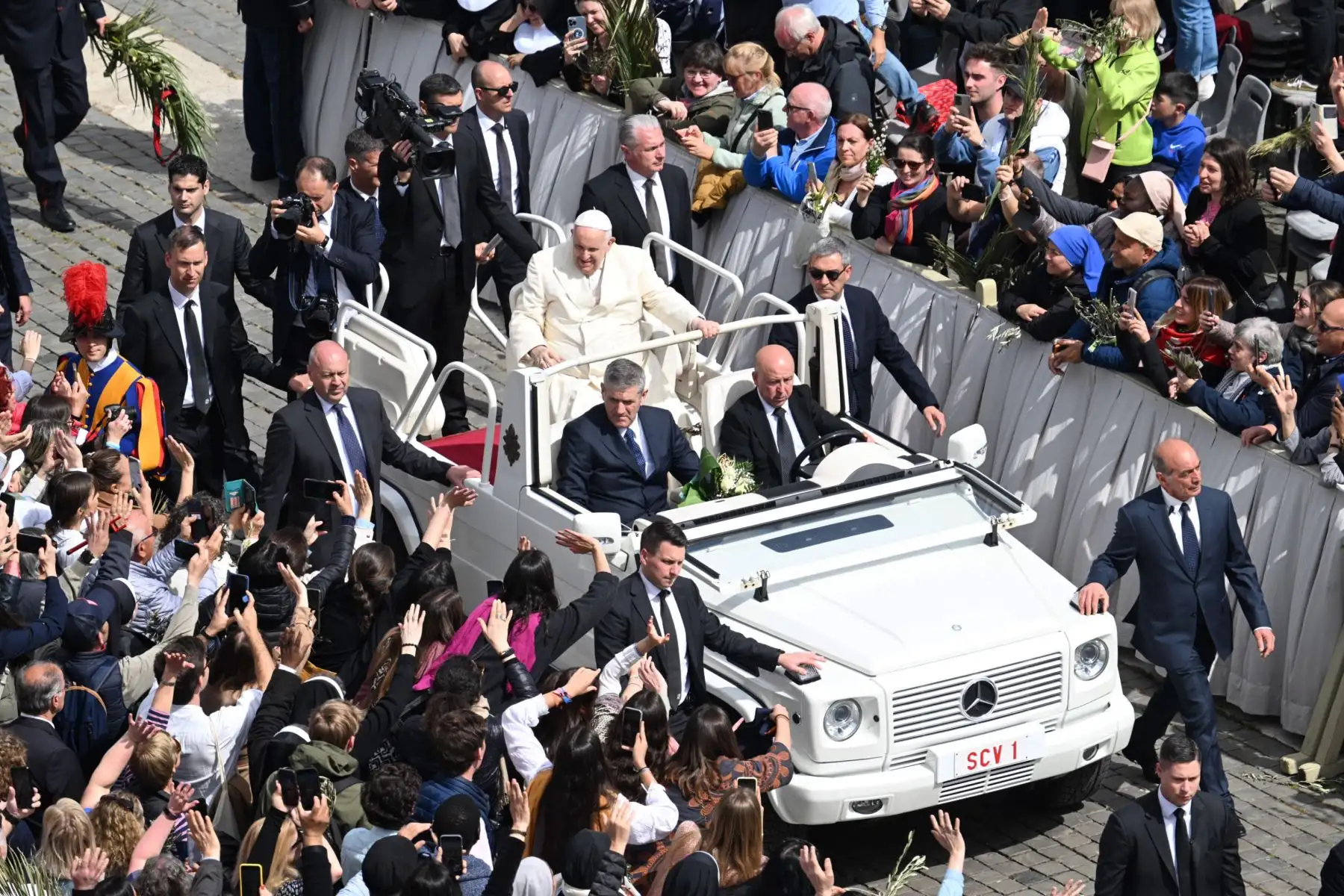 El Papa Francisco celebra la Santa Misa del Domingo de Ramos en la Basílica de San Pedro, Ciudad del Vaticano. Domingo de Ramos es una fiesta cristiana que cae en el Domingo antes de Pascua. La fiesta conmemora la entrada de Jesús en Jerusalén. Foto: EFE