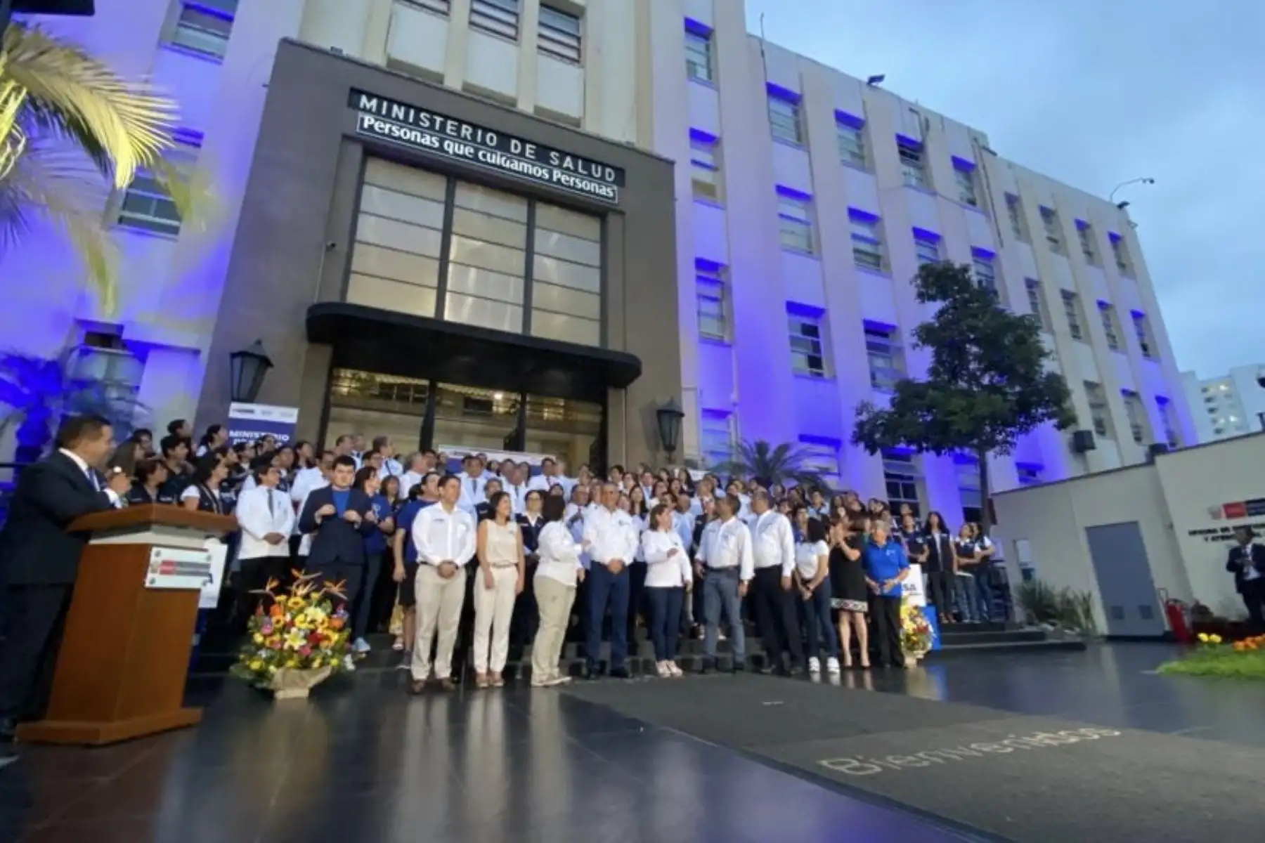 Ministerio de Salud ilumina su sede de color azul así se busca promover un país más inclusivo y contribuir a mejorar la calidad de vida de las personas con trastorno del espectro del autismo (TEA).
Foto: ANDINA/Difusión