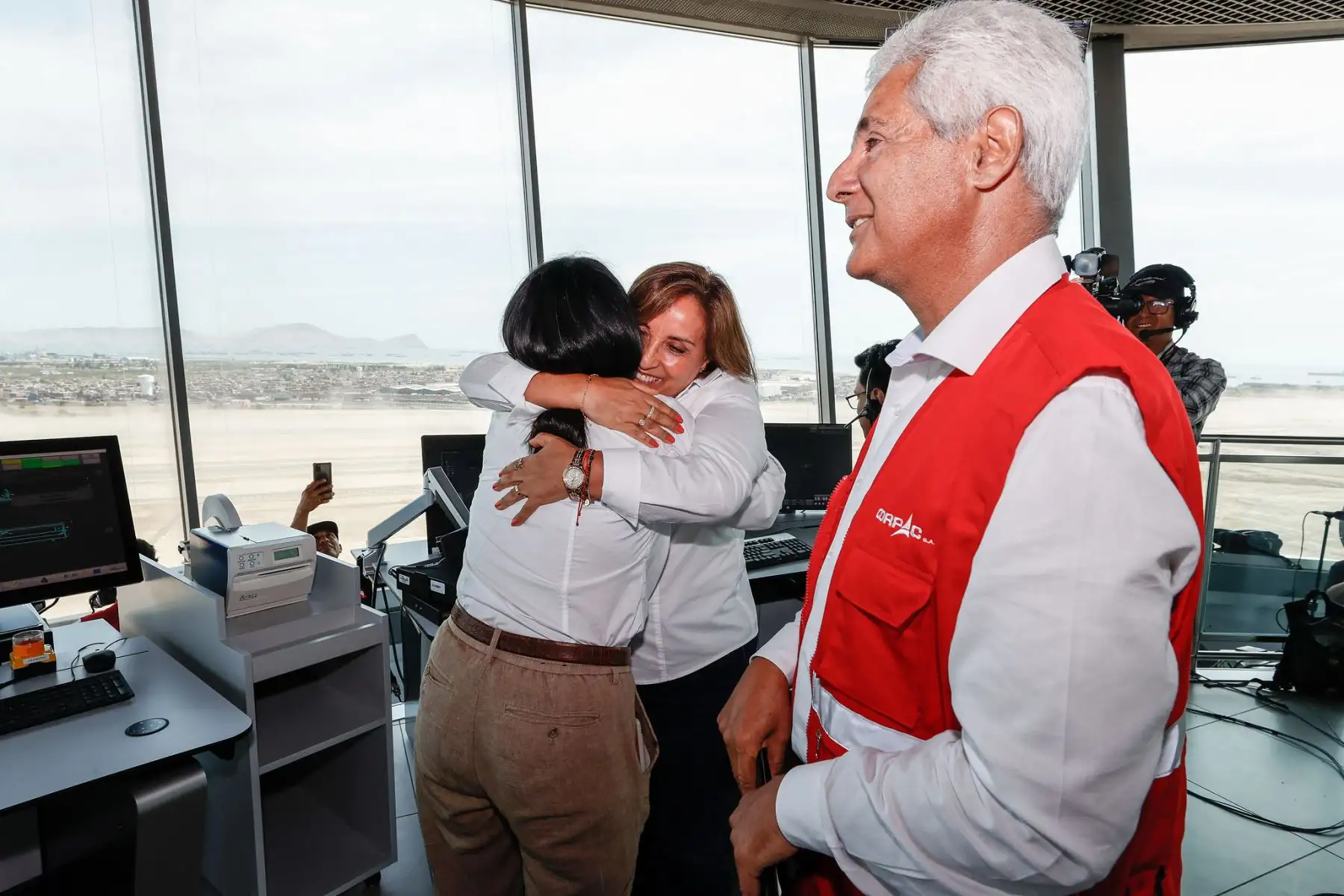 Presidenta Dina Boluarte participa en el inicio de operaciones de la segunda pista de aterrizaje del Aeropuerto Internacional Jorge Chávez y de la nueva torre de control. Foto: ANDINA/Prensa Presidencia