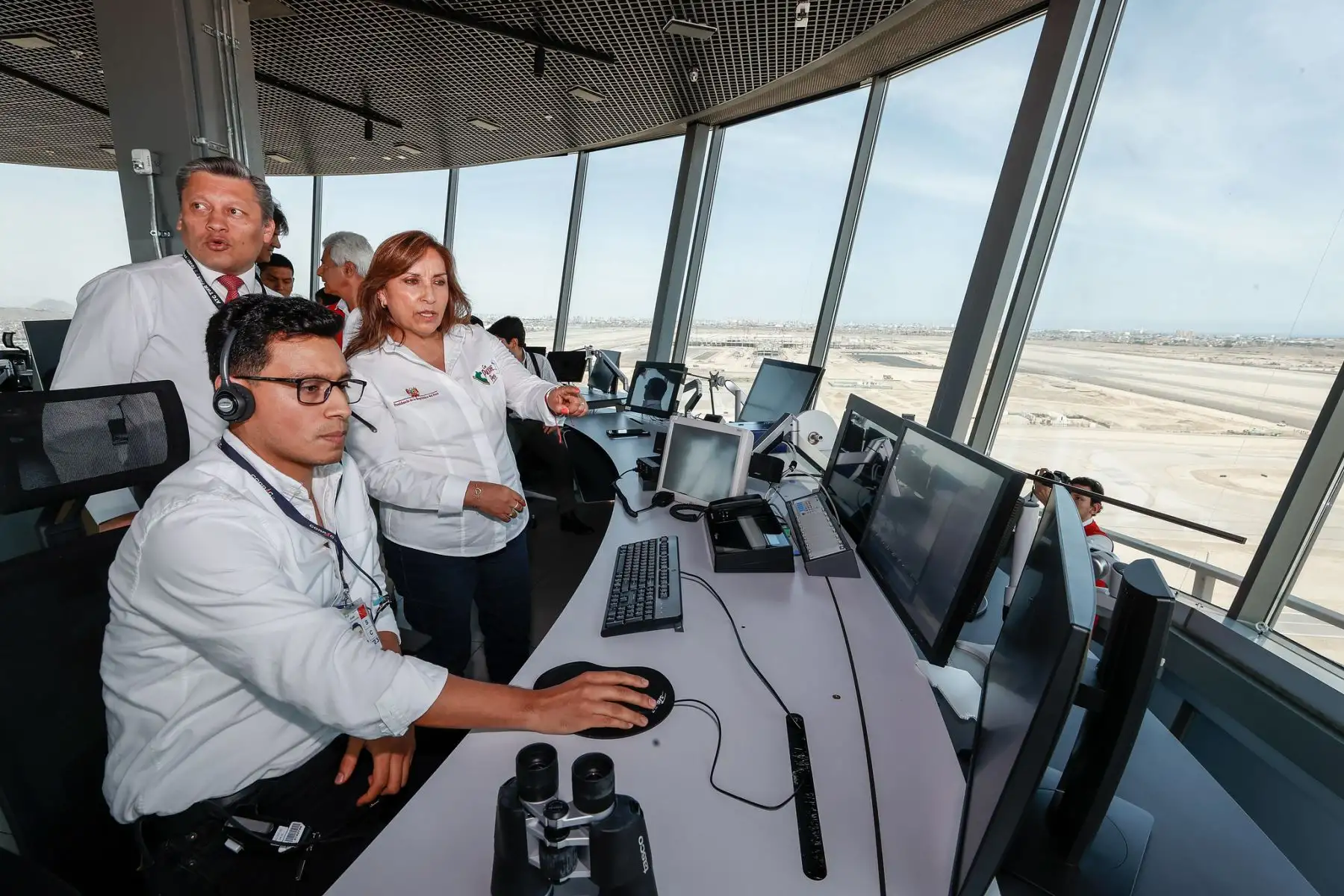 Presidenta Dina Boluarte participa en el inicio de operaciones de la segunda pista de aterrizaje del Aeropuerto Internacional Jorge Chávez y de la nueva torre de control. Foto: ANDINA/Prensa Presidencia