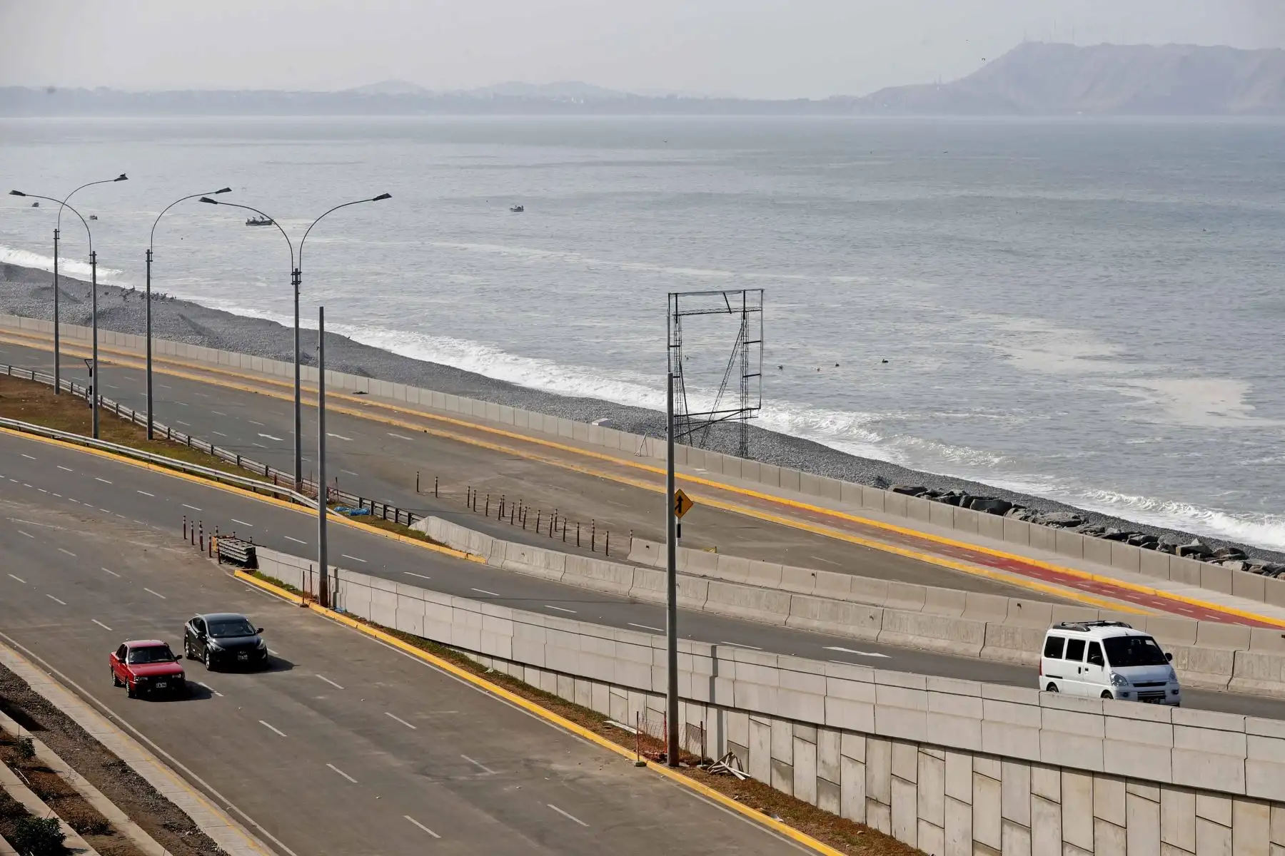 Segunda y última etapa de la Costa Verde-tramo Callao, que une Chorrillos con La Punta en 25 minutos y reduce la congestión vehicular a los conductores que van desde el sur hacia el aeropuerto internacional Jorge Chávez. Foto: ANDINA/ Daniel Bracamonte