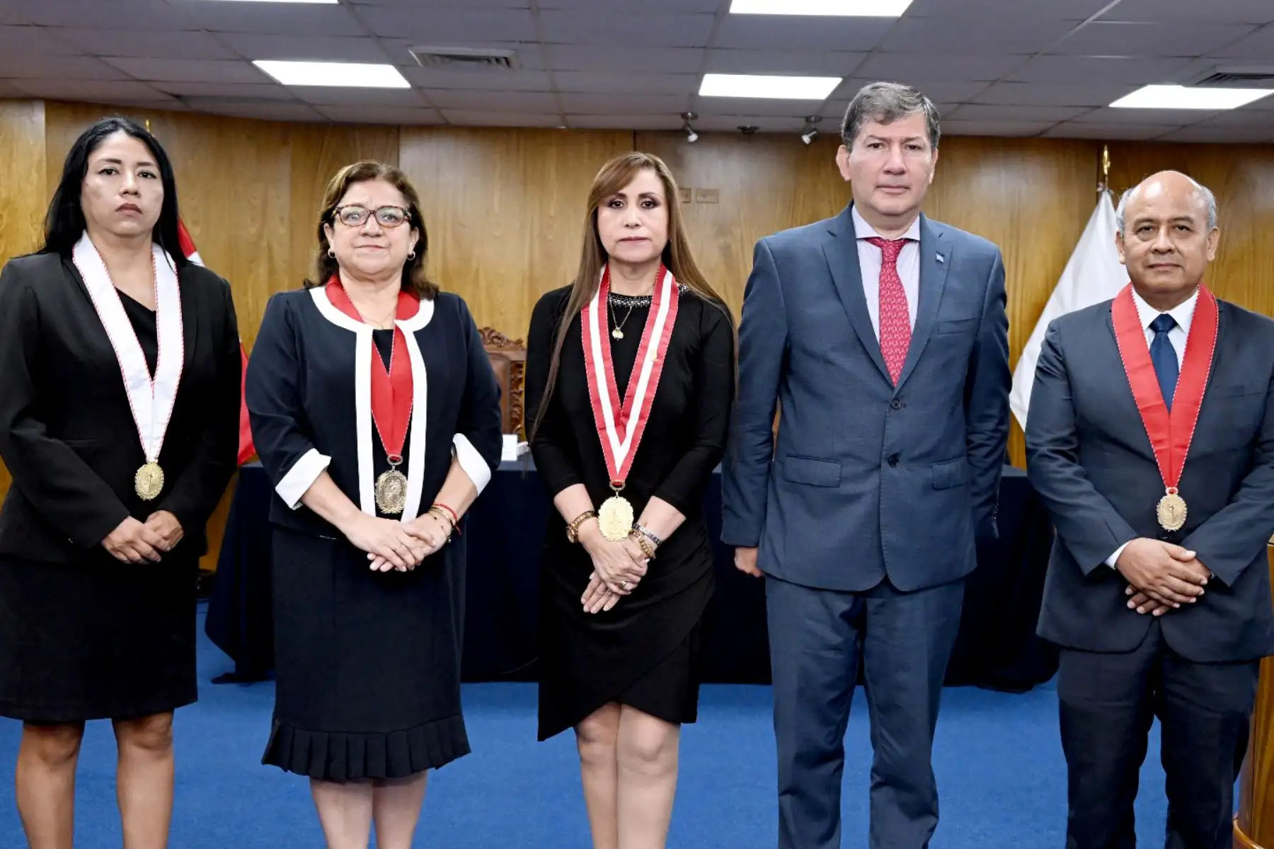 La titular del Ministerio Público, Patricia Benavides, presentó al equipo especial y aseguró que este grupo de trabajo, conformado por 12 fiscales, darán con los responsables de los presuntos delitos y vulneraciones a los derechos humanos durante las protestas sociales. Foto: Difusión