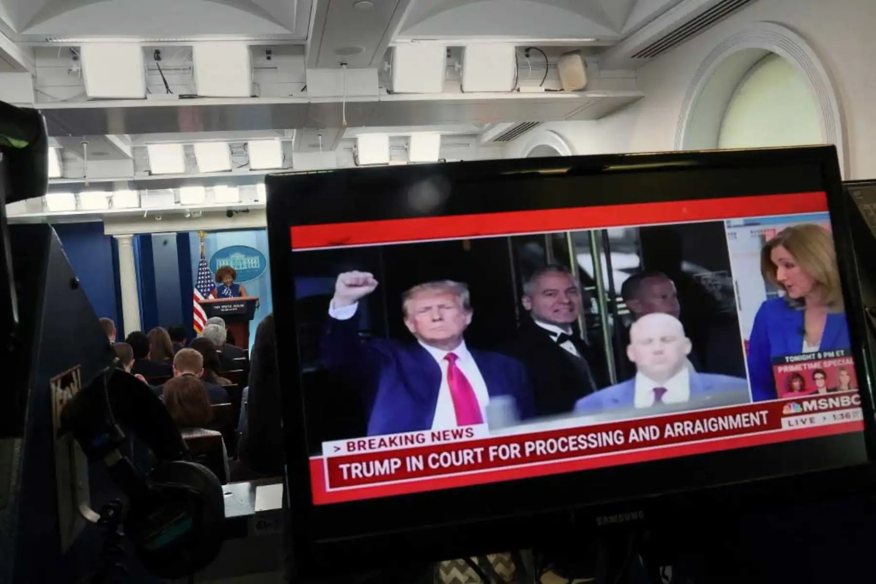 La secretaria de prensa de la Casa Blanca, Karine Jean-Pierre, realiza una conferencia de prensa en la Casa Blanca el 4 de abril de 2023 en Washington, DC. Foto: AFP