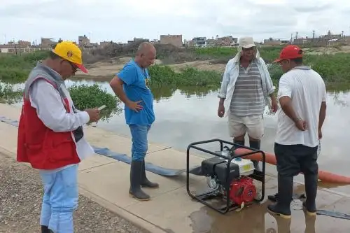 Las áreas externas del colegio nacional San José de Chiclayo también resultaron inundadas por las lluvias intensas.
