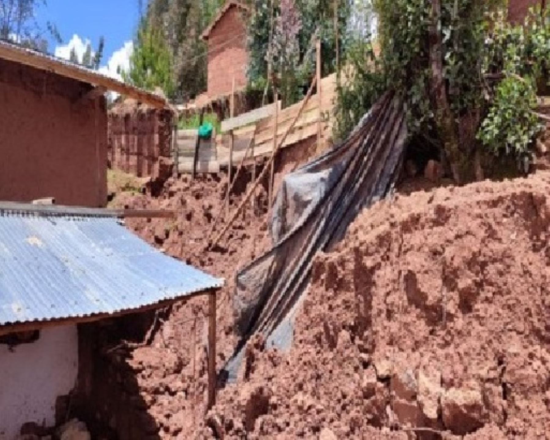 La sierra de la región Áncash soporta lluvias intensas que han causado daños en viviendas y en un puesto de salud de la provincia de Huari. Foto: ANDINA/difusión.