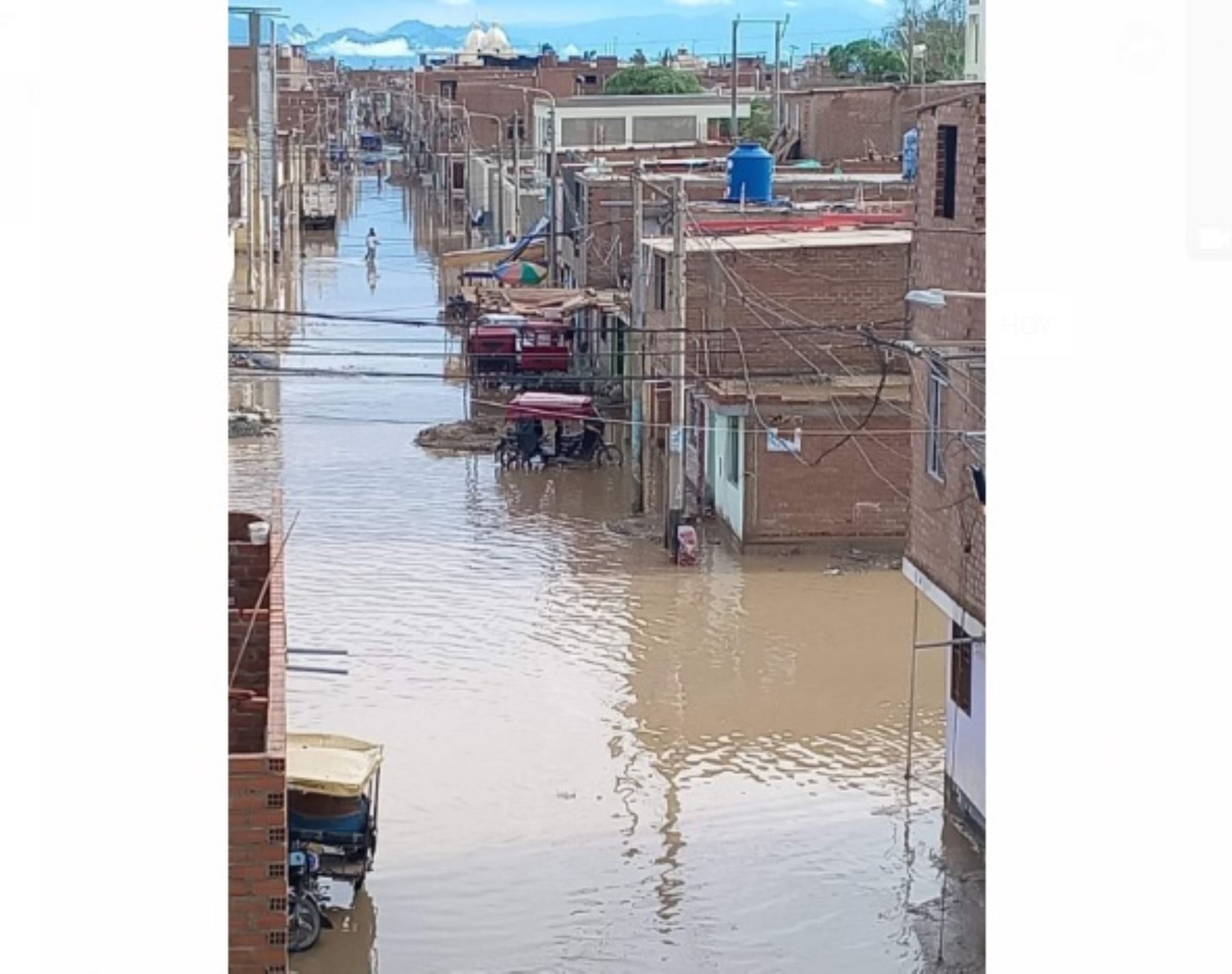 El 80 % de la zona urbana de Túcume se encuentra inundado tras 10 horas de lluvias intensas que se registró en este distrito ubicado en Lambayeque.