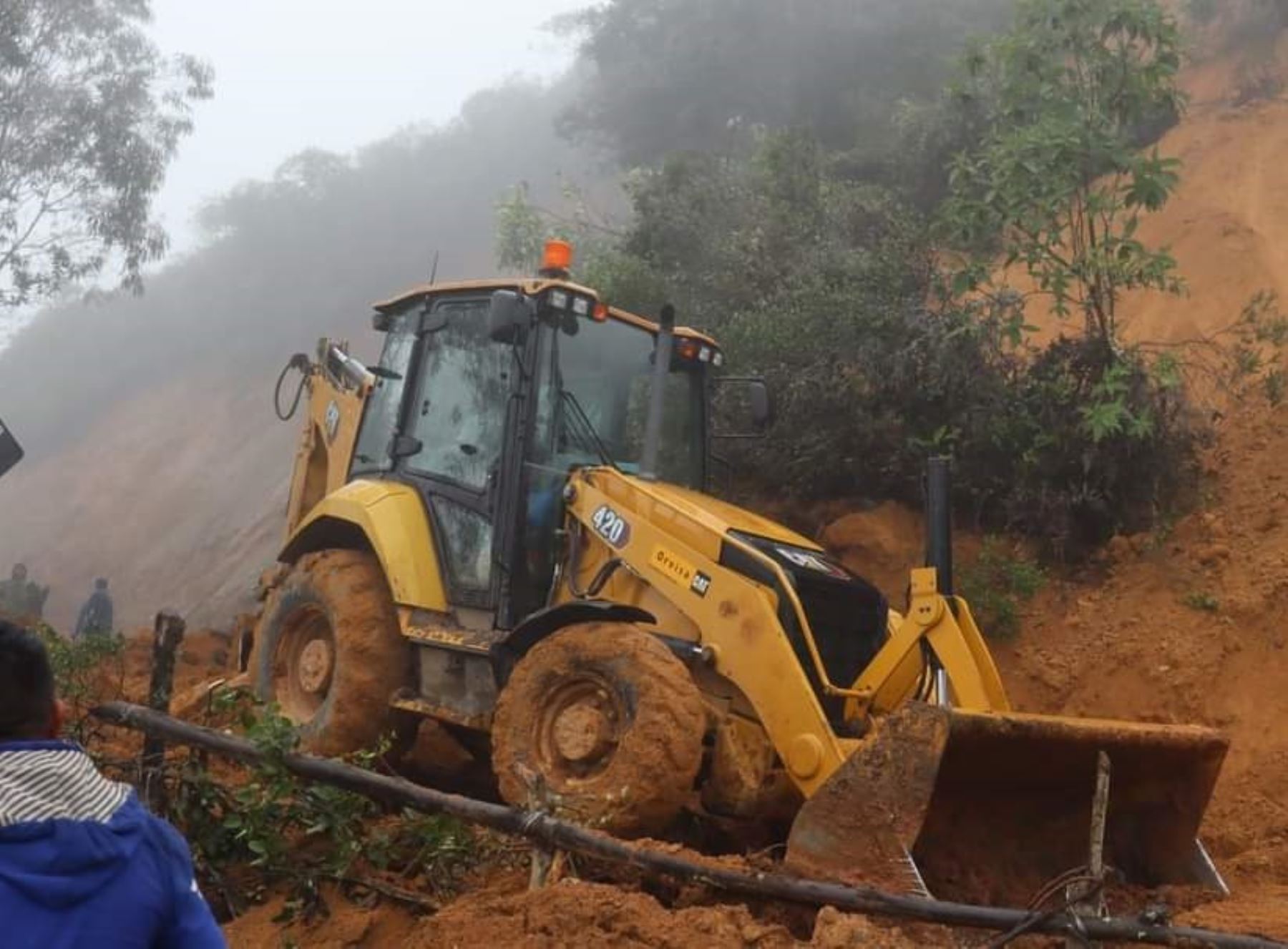 El Gobierno Regional de Piura informó que trasladó maquinaria pesada al distrito de Huarmaca para rehabilitar las trochas carrozables afectadas por las lluvias intensas: Foto: ANDINA/difusión.