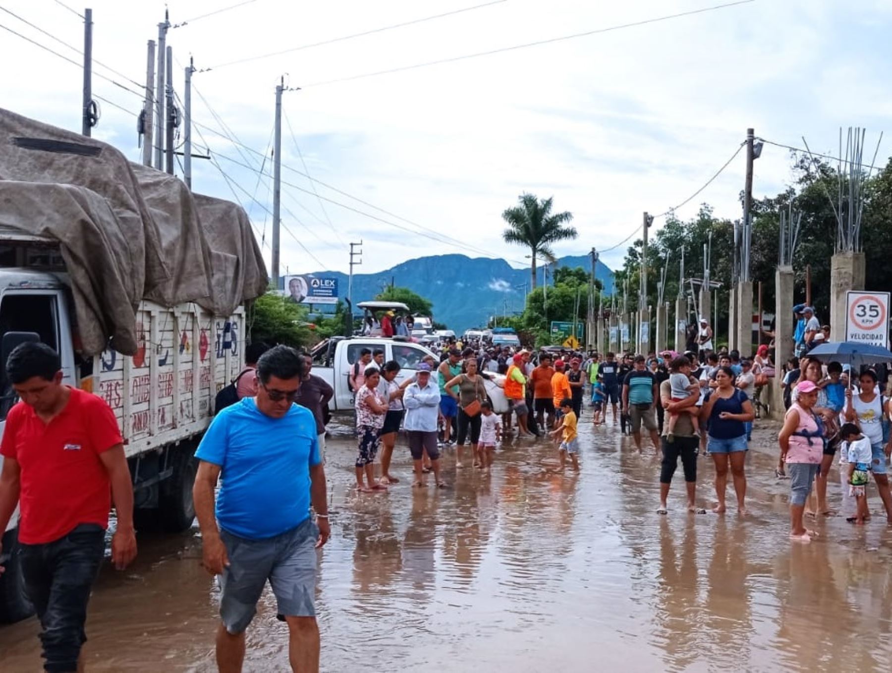 El distrito de Chongoyape es una de las zonas más afectadas por las lluvias intensas que se registraron en Lambayeque. Se reportan daños en viviendas y locales.