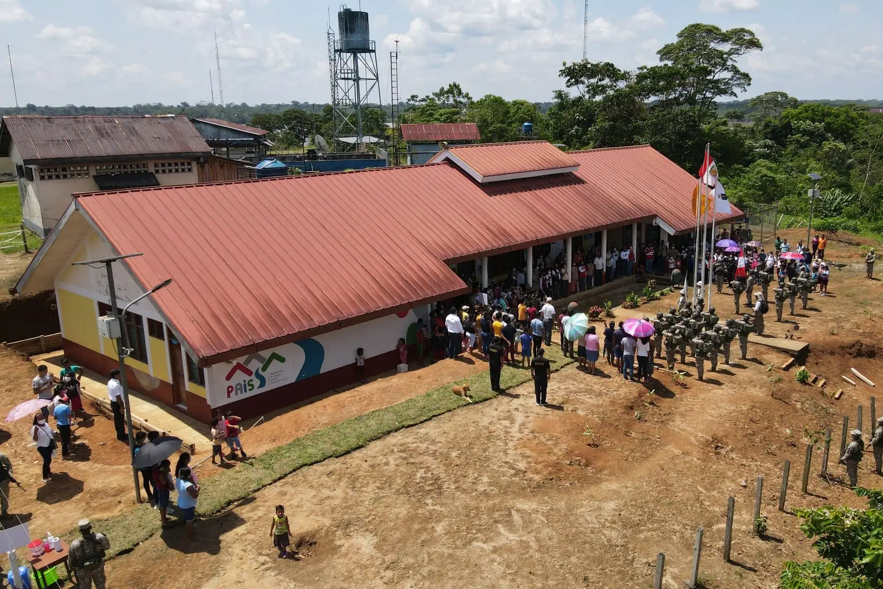 Los tambos acercan al ciudadano de zonas rurales los servicios que brindan el Estado y el sector privado. Foto: MIDIS/Difusión.