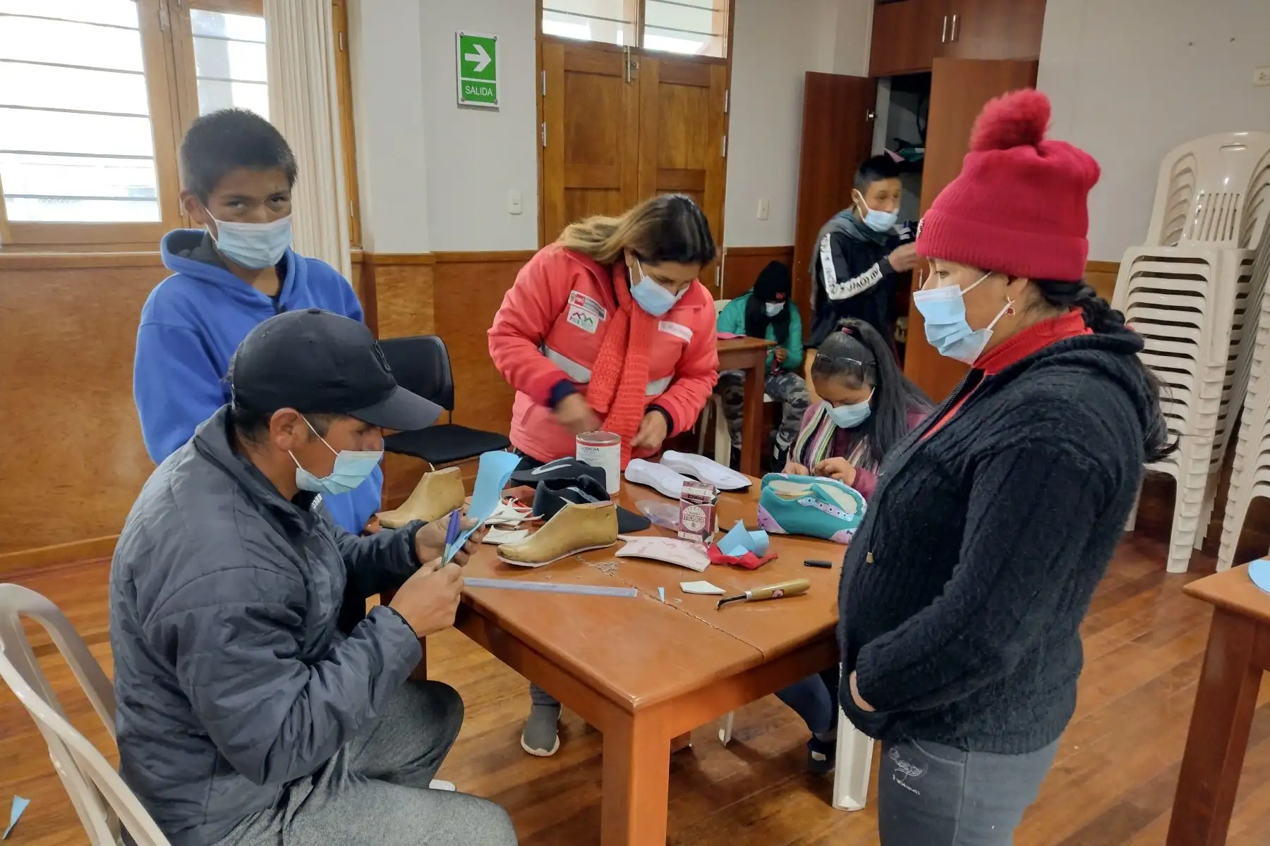 Los Tambos en funcionamiento atienden actualmente a ciudadanos de 14 519 centros poblados, ubicados en 389 distritos de 22 departamentos. A través de estas plataformas se articula la prestación de servicios de salud, identidad, educación, justicia, prevención de violencia contra la mujer y la familia, entre otros orientados a mejorar la calidad de vida de la población. Para este año el Midis anunció que se sumarán 15 nuevos Tambos a los 489 existentes.

Foto: ANDINA/Difusión