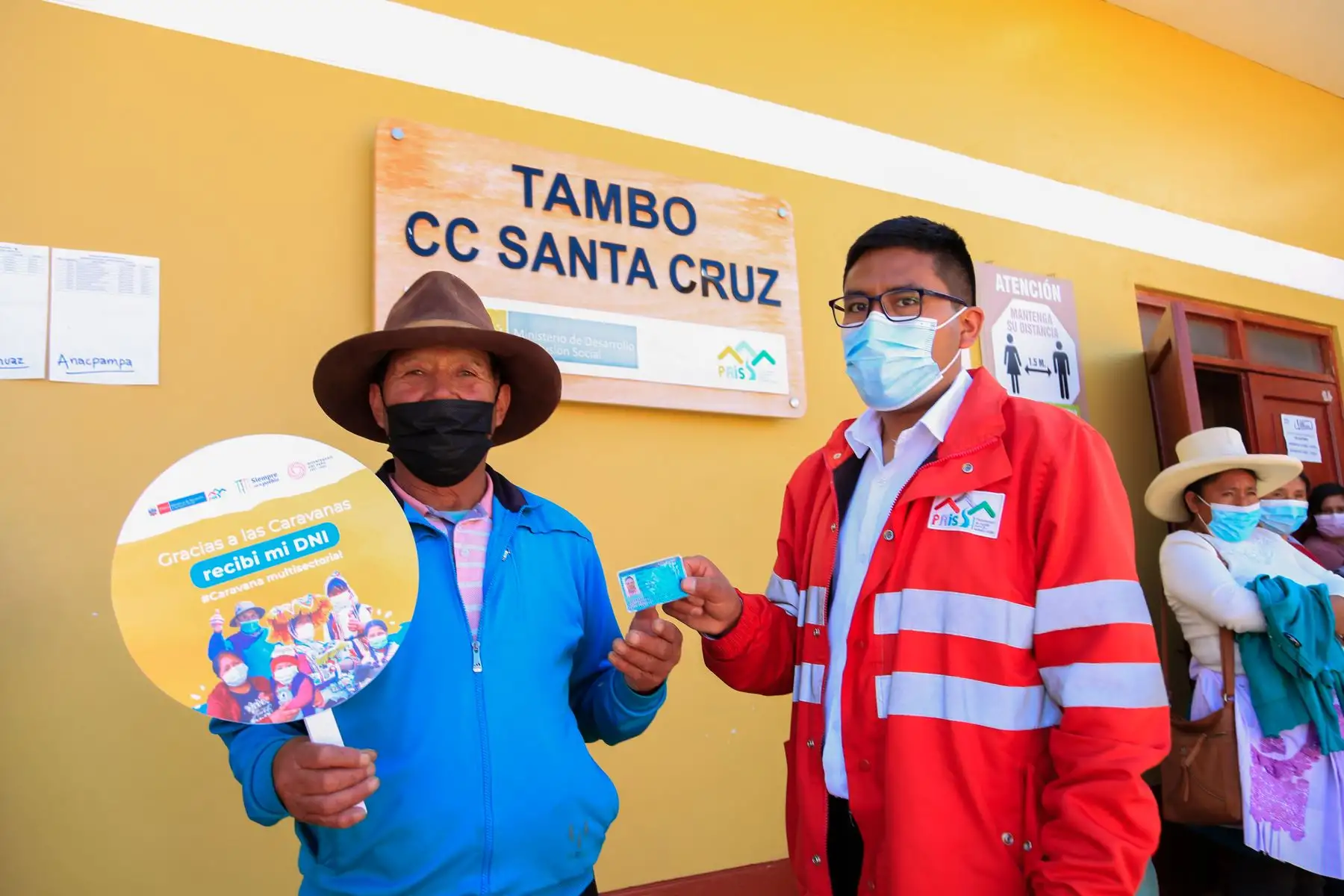 Los Tambos en funcionamiento atienden actualmente a ciudadanos de 14 519 centros poblados, ubicados en 389 distritos de 22 departamentos. A través de estas plataformas se articula la prestación de servicios de salud, identidad, educación, justicia, prevención de violencia contra la mujer y la familia, entre otros orientados a mejorar la calidad de vida de la población. Para este año el Midis anunció que se sumarán 15 nuevos Tambos a los 489 existentes.

Foto: ANDINA/Difusión