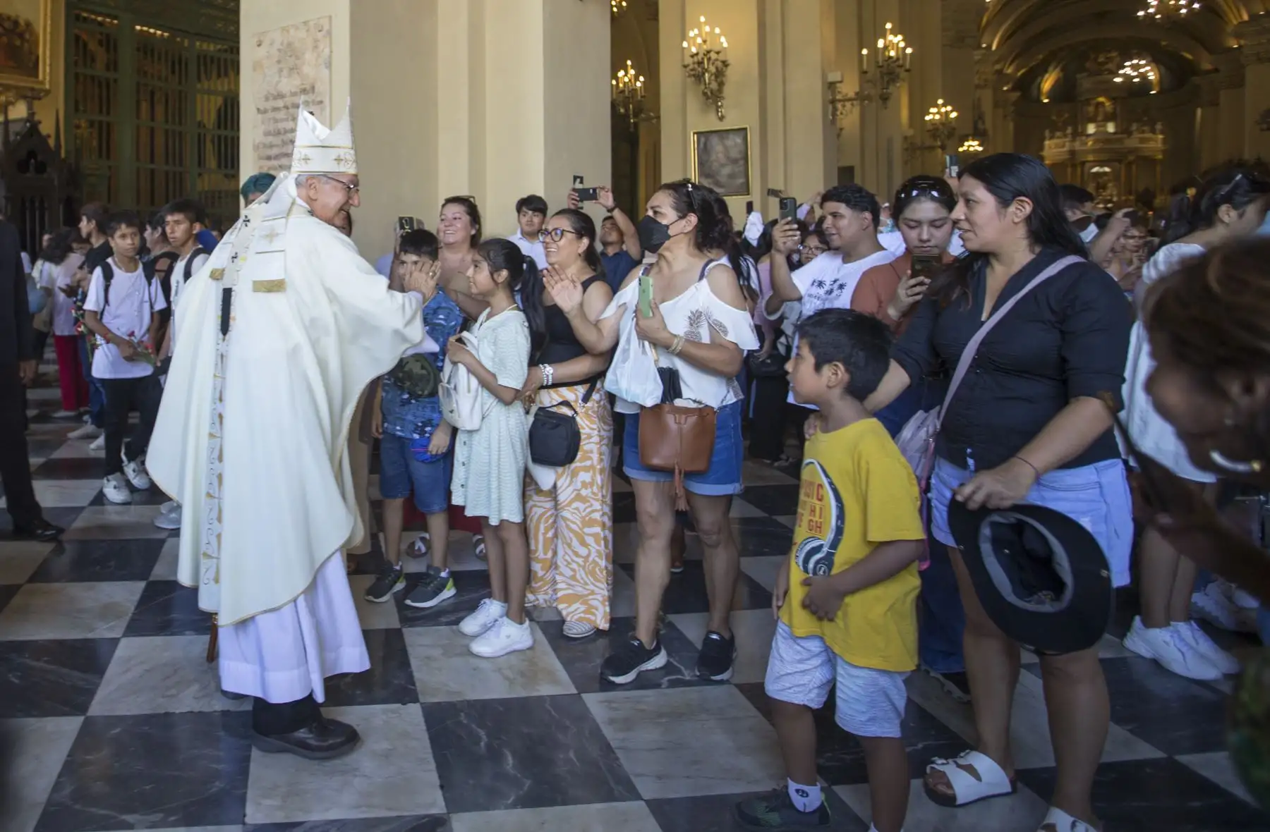 Se realizó la Misa Crismal en la Catedral de Lima. Foto: ANDINA/Tatiana Gamarra