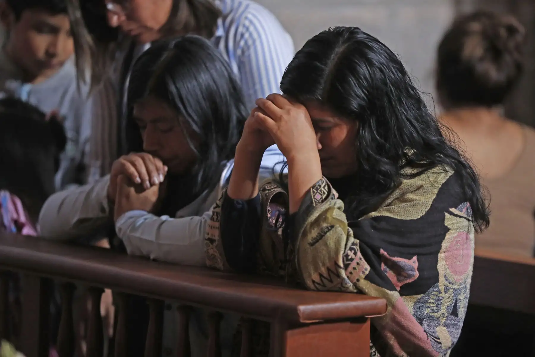 Semana Santa en Ayacucho: Miles de fieles y turistas realizan el tradicional recorrido de las 7 iglesias desde la tarde, entre ellas la Catedral de Ayacucho y las iglesias de San Agustín y Santo Domingo.
Foto: ANDINA/Daniel Bracamonte