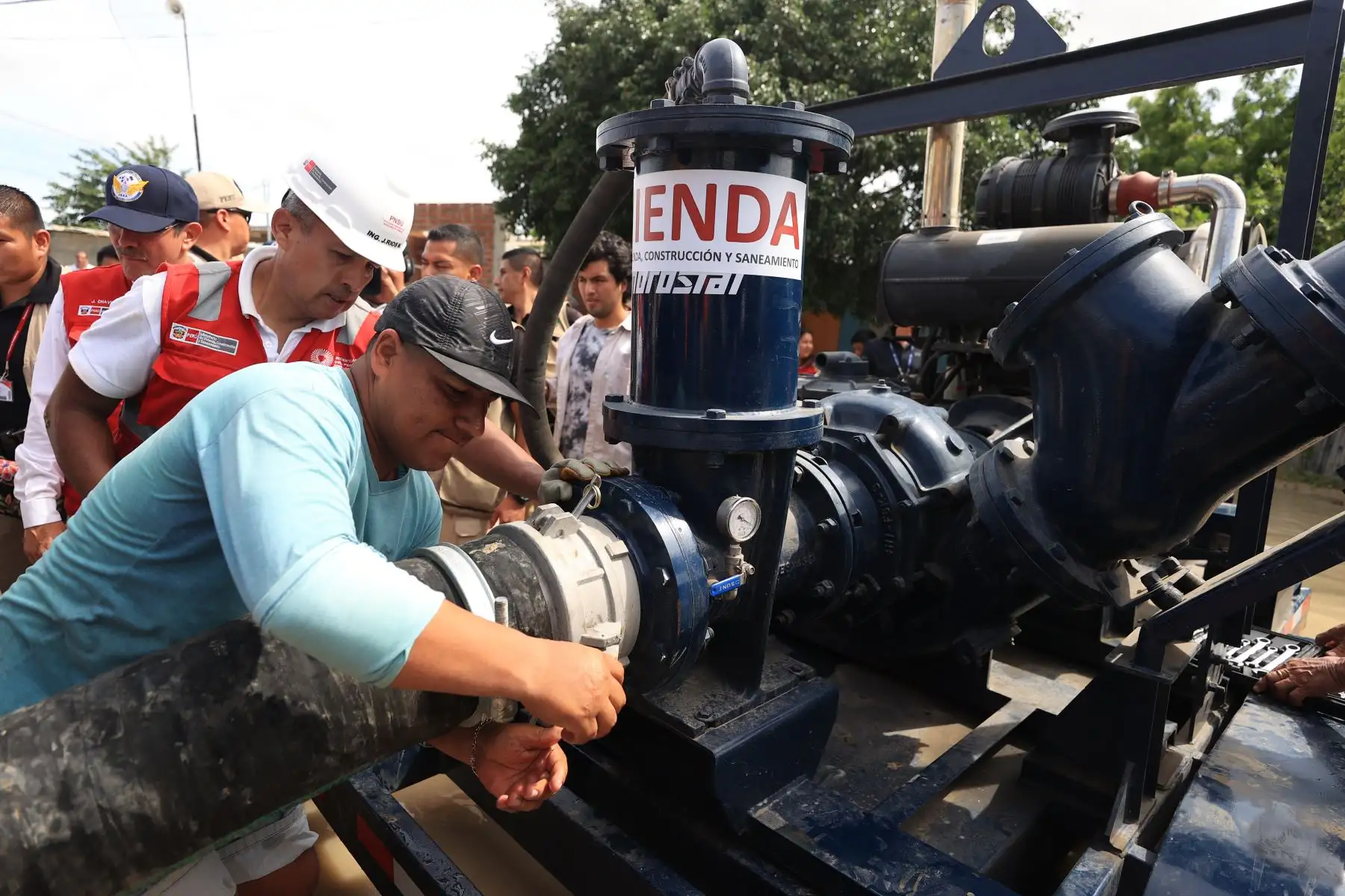 Presidenta de la república, Dina Boluarte, inspeccionó trabajos de drenaje en cuencas ciegas de la ciudad de Piura. Foto:ANDINA/Presidencia