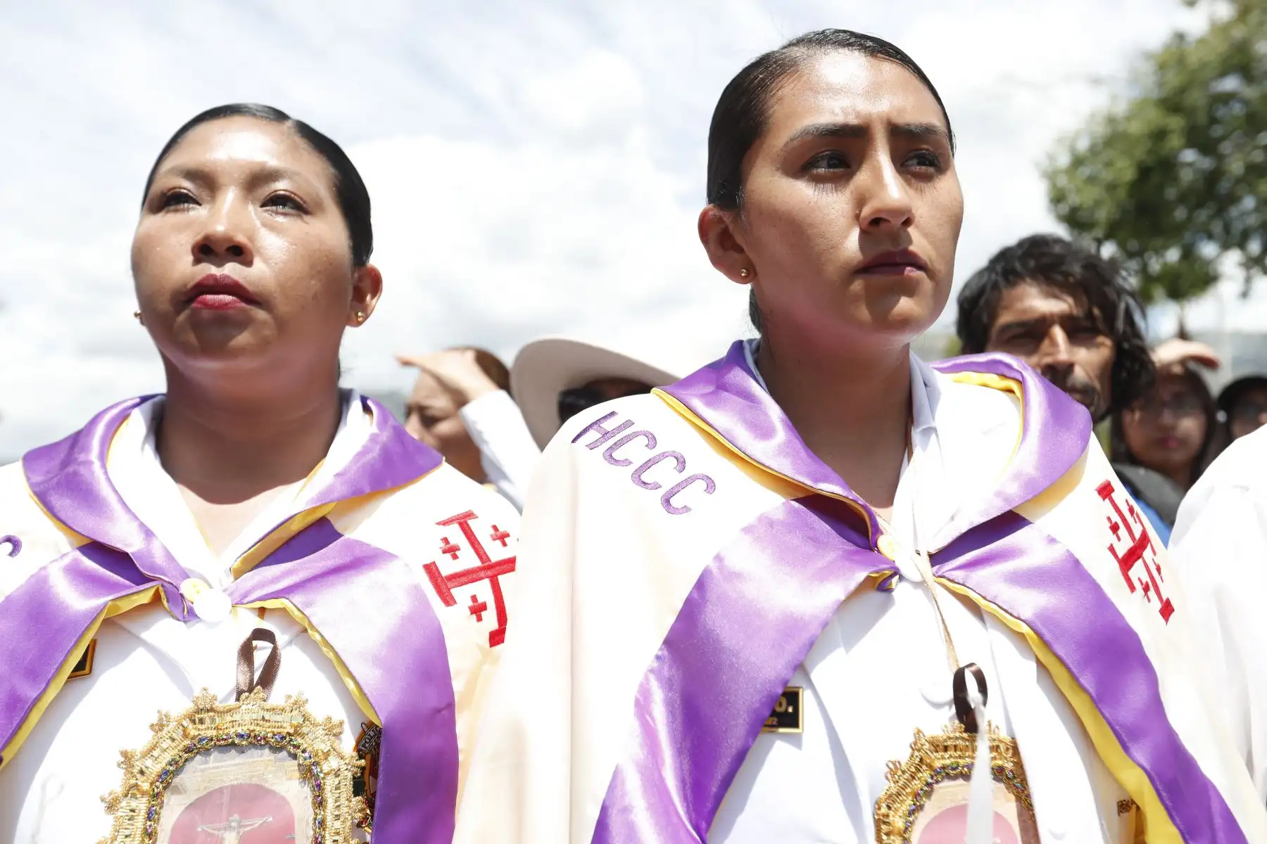 Semana Santa en Huamanga: después de 200 años, la imagen del Cristo Crucificado salió de procesión por la Plaza de Armas de Ayacucho, con dirección a la Catedral. Fieles y turistas acompañaron el acto religioso durante el día.
Foto: ANDINA/Daniel Bracamonte