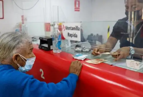 Con la finalidad de que sus usuarios y usuarias puedan enfrentar la situación de emergencia por los fenómenos climáticos que están afectando varios lugares del país, el Programa Nacional de Asistencia Solidaria Pensión 65 adelantó para este lunes 10 de abril el inicio del pago de la subvención del periodo marzo - abril 2023, que corresponde al segundo periodo del año.