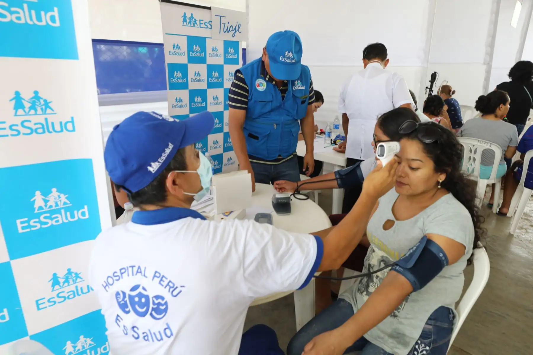 EsSalud envió brigadas de Hospital Perú a Piura, para brindar a más de 3 mil atenciones por lluvias. Foto: EsSalud