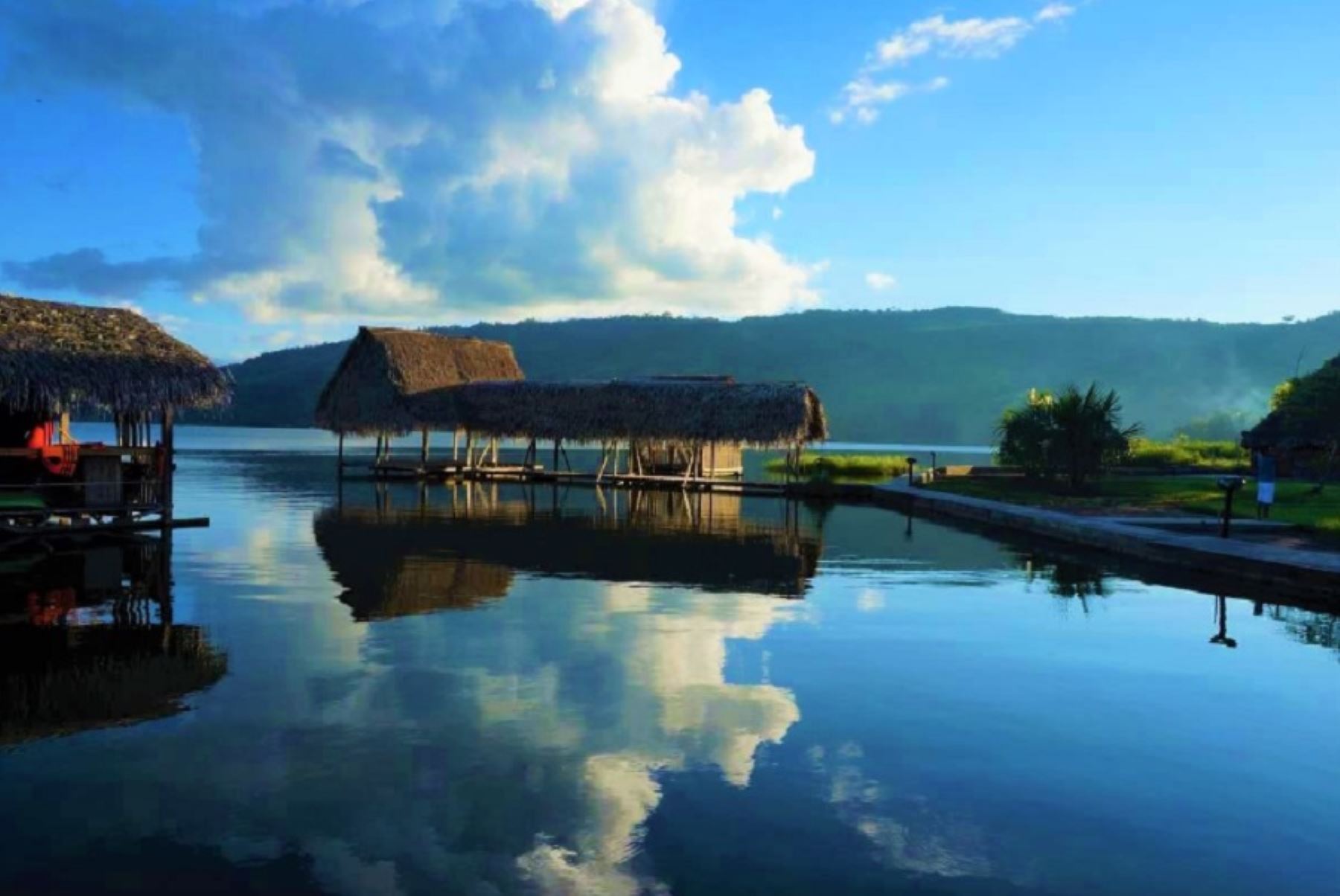 El Lago del Sauce es uno de los destinos turísticos más visitados, donde se disfruta las bondades de la naturaleza. ANDINA/Difusión