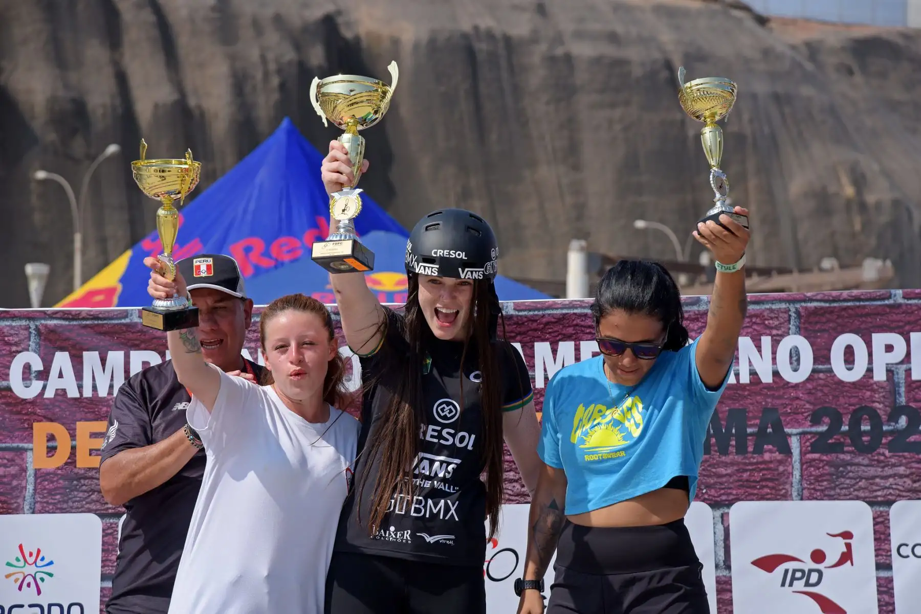 En la categoría damas el primer lugar fue para Eduarda Bordignon (72.33), por encima de la colombiana Katherine Ríos (68 puntos) y la venezolana Katherine Díaz (50 puntos), respectivamente. Foto: ANDINA/Legado