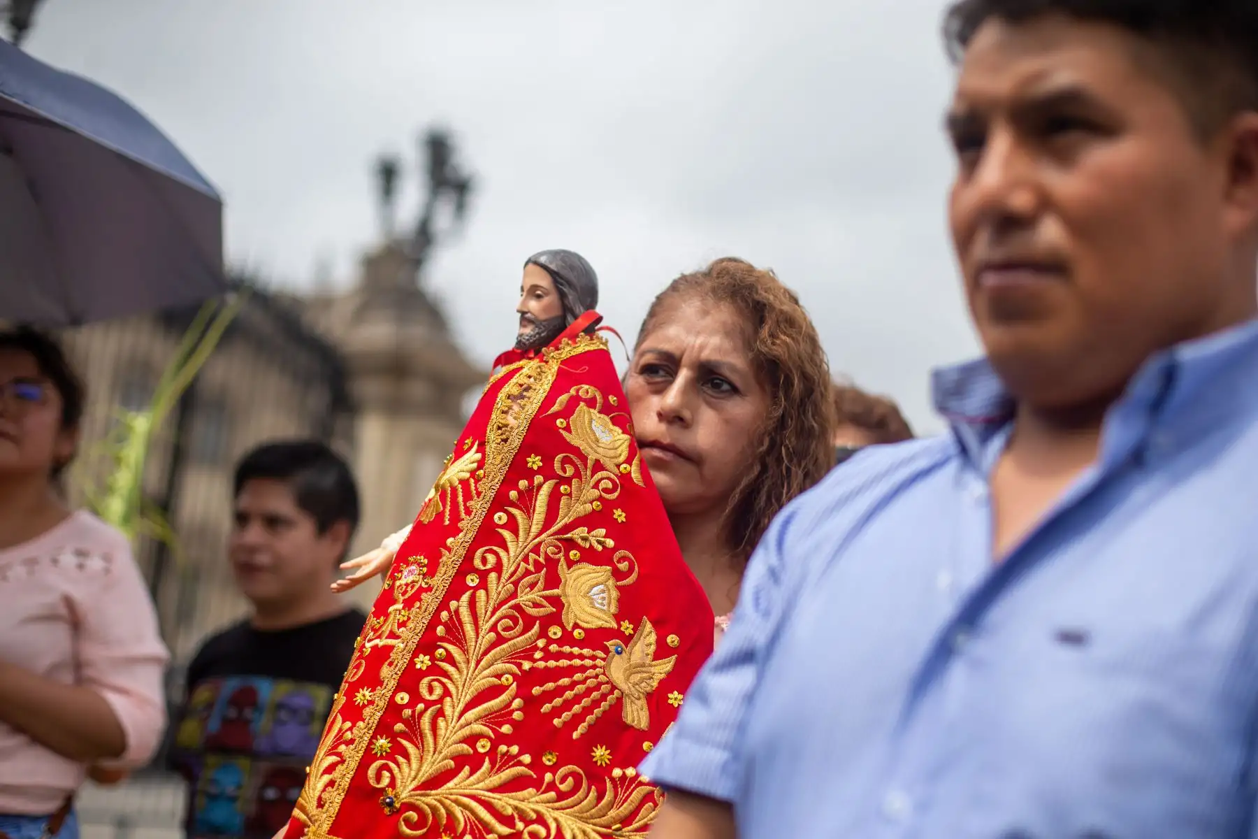 Este domingo de Resurección, salieron en procesión desde la Catedral, El Cristo Resucitado y Nuestra Señora de la Alegría. Foto: ANDINA/Tatiana Gamarra