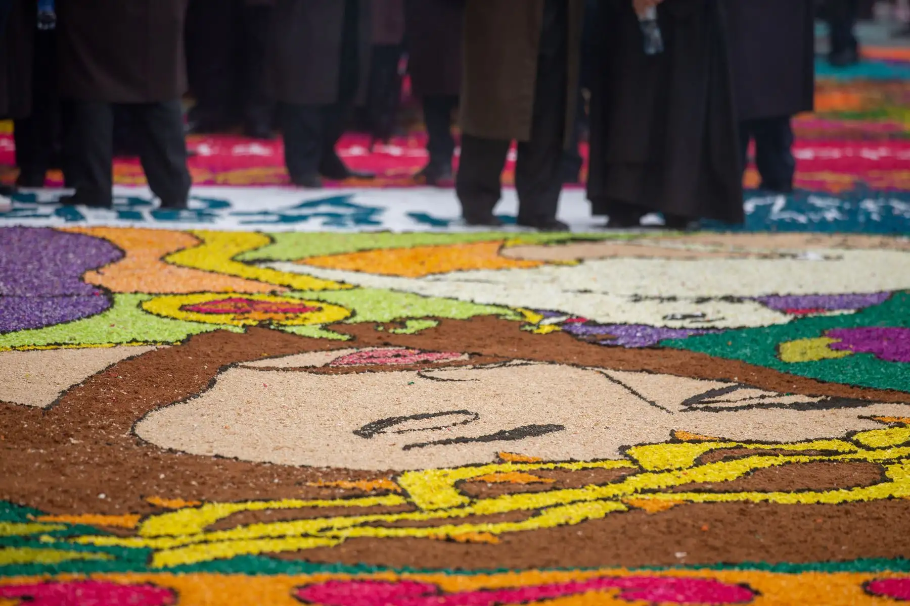 Este domingo de Resurreción la Plaza de Armas fue escenario del Concurso de alfombras Florales, organizado porla Municipalidad de Lima, con la presencia de 33 participantes. Foto: ANDINA/Tatiana Gamarra