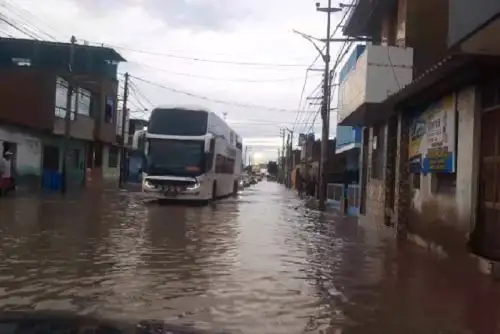 Diversas localidades de la sierra de 16 regiones soportarán lluvias de ligera a fuerte intensidad desde hoy domingo 8 hasta el martes 10 de diciembre, advirtió el Senamhi.