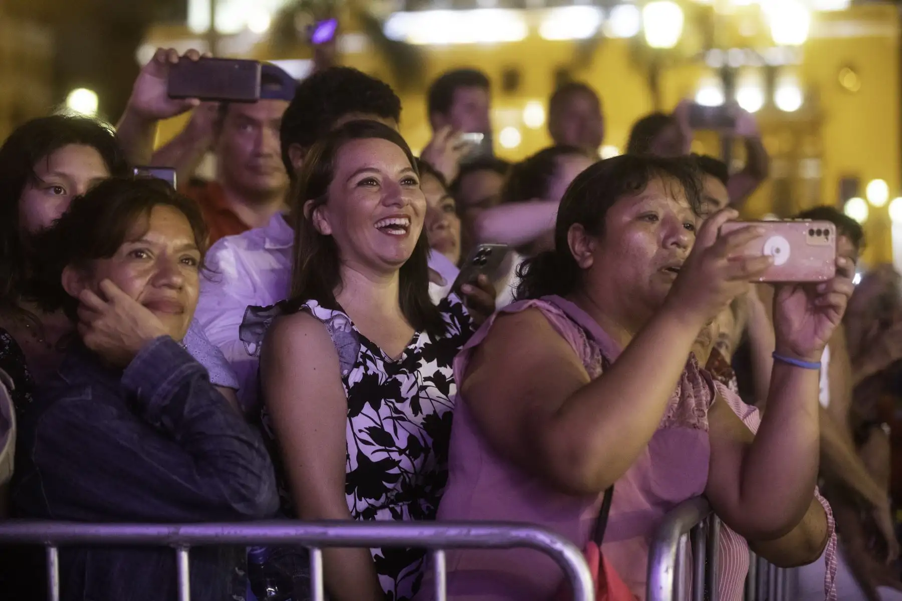 Cientos de niños y adolescentes demuestran su talento musical y nos presentan Domingo de Gloria junto con la orquesta sinfónica.
Foto: ANDINA/Difusión