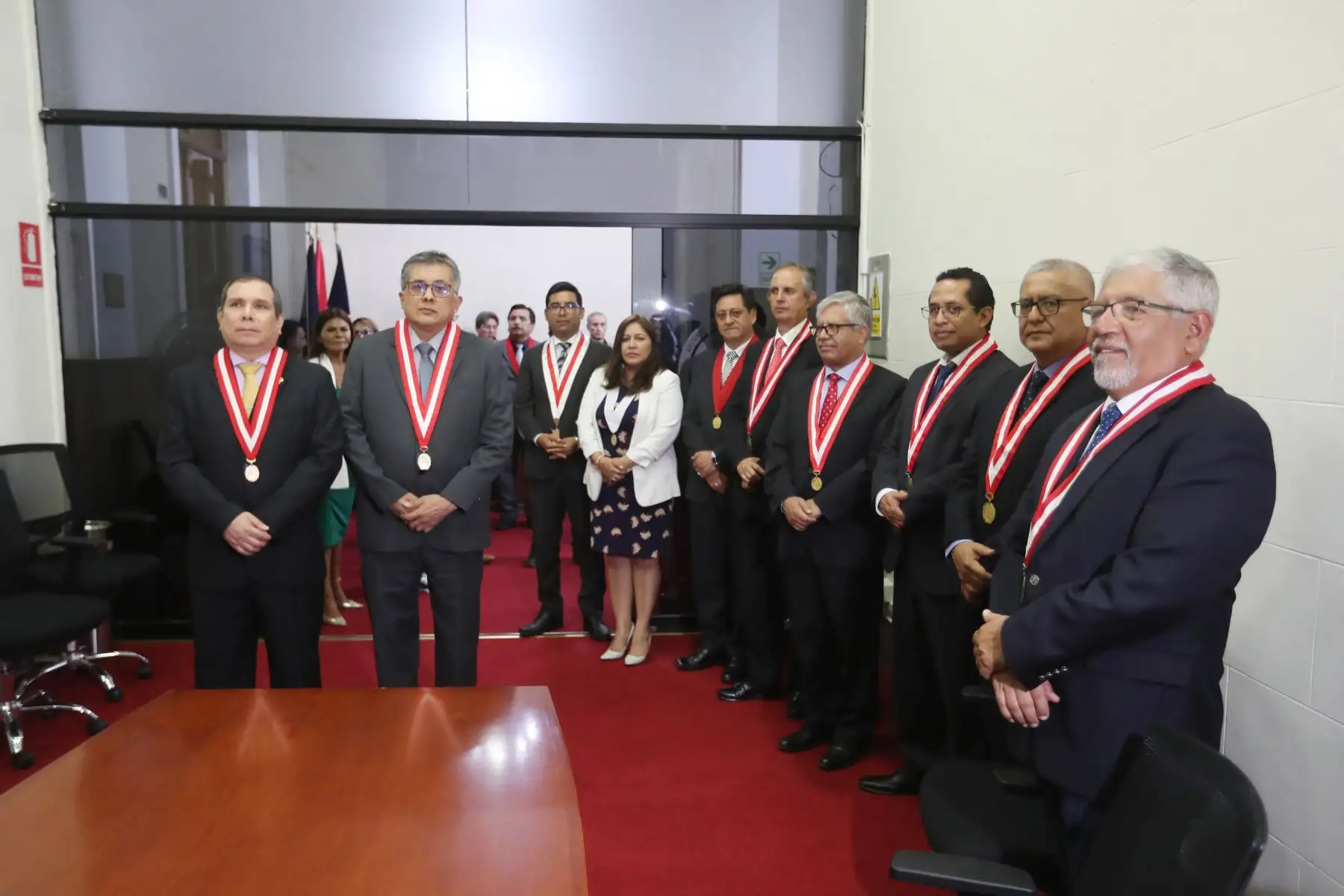 Presidente del Poder Judicial, Juez Supremo Javier Arévalo Vela y Jefe de  la Oficina de Control de la Magistratura (OCMA) Juez Supremo Ulises A. Yaya Zumaeta inauguran "Sala Transparente" un espacio donde  jueces, juezas y servidores sostendrán mesas de trabajo. Esta sala cuenta con un sistema de video que permitirá grabar todas las reuniones, incluidas audiencias y es de uso obligatorio para  magistrados funcionarios y servidores de la OCMA.   Foto: ANDINA/Ricardo Cuba