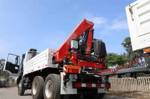 Inacal adquiere moderno camión grúa para verificar balanzas de pesaje por eje a nivel nacional. Foto: Cortesía.